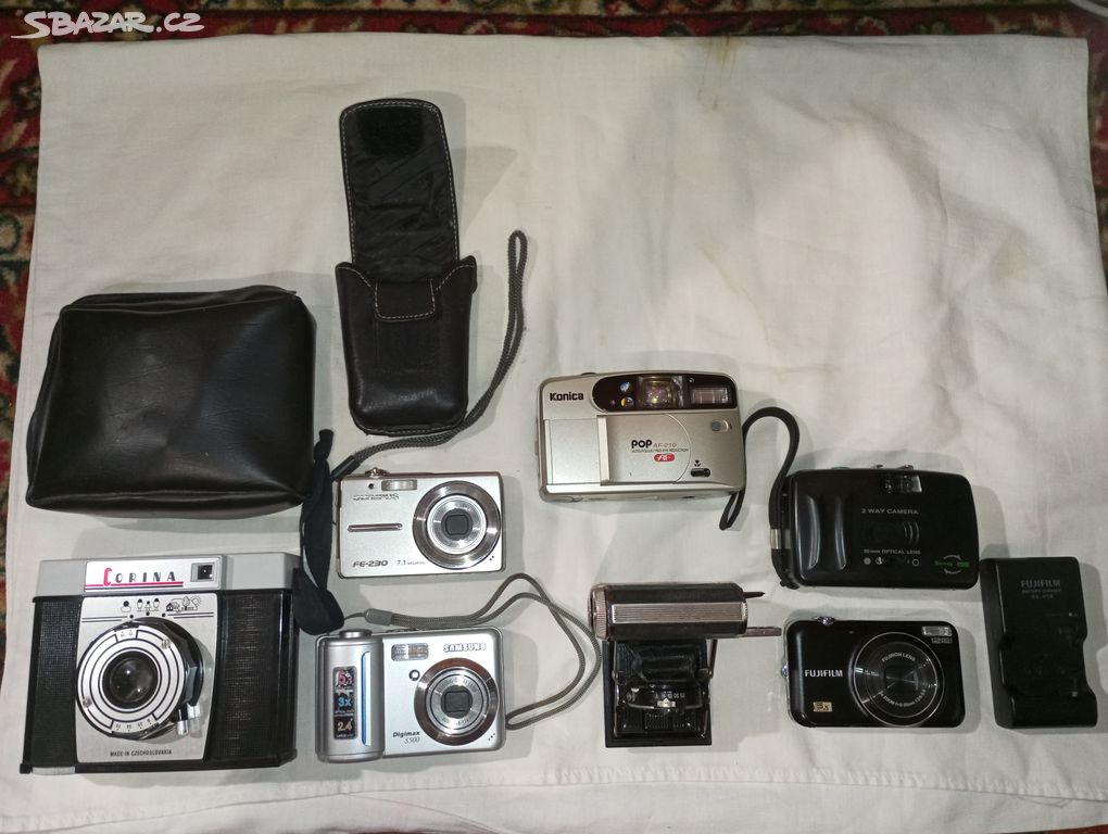 Fotoaparáty 7 + nabíječka na baterku