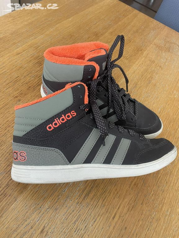 Zateplené boty Adidas velikost 36 kotníkové