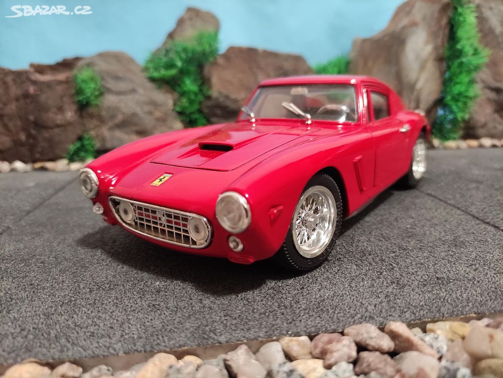 prodám model 1:18 ferrari 250GT berlinetta