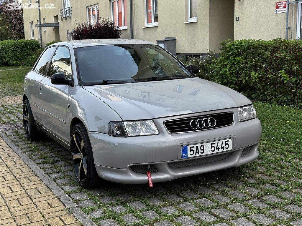 Audi A3 1.6 74kW Automat Klima ALU R18