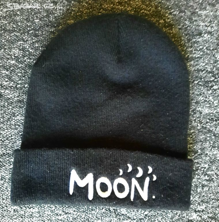 Nový černý kulich MOON