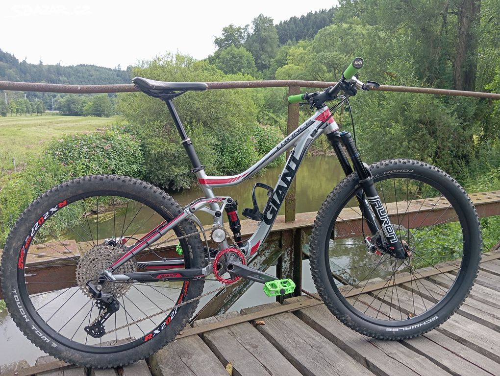 Celoodpruzene kolo Giant Trance 27.5 Mullet