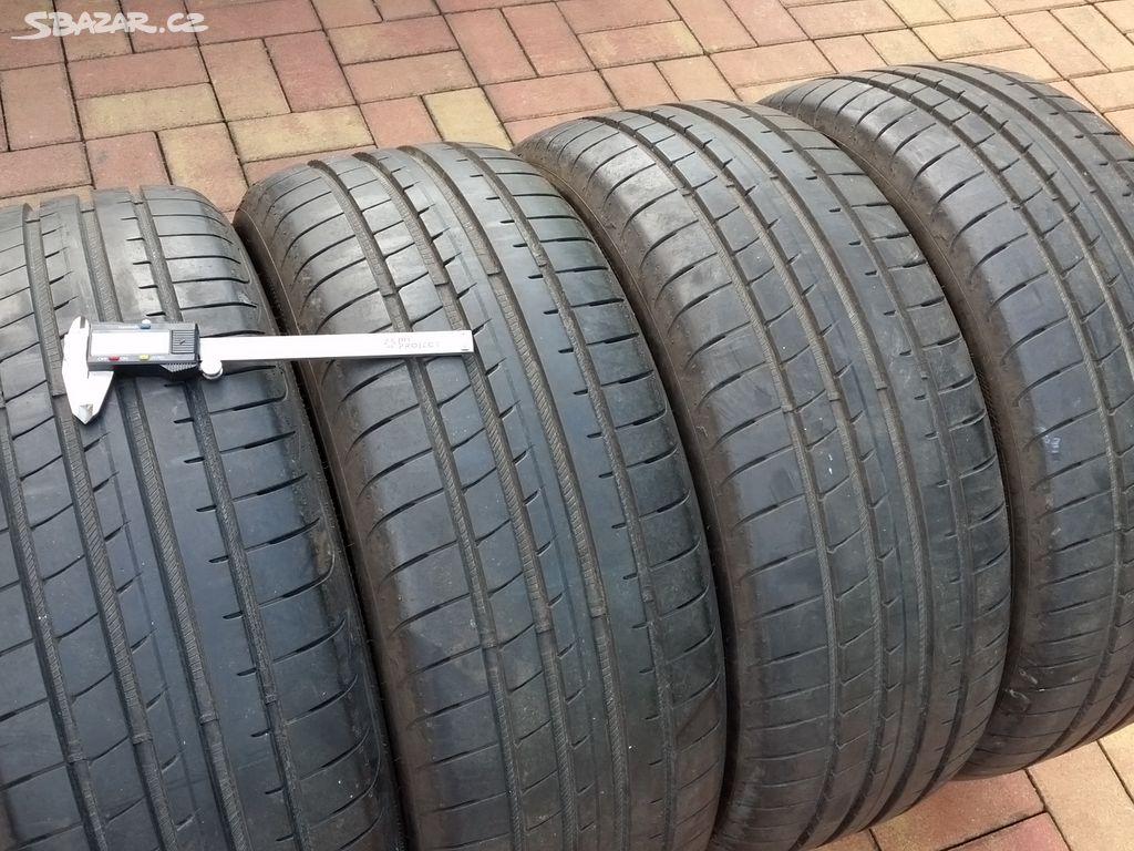 225/45 R18 zánovní letní pneu GoodYear 4x7,5mm