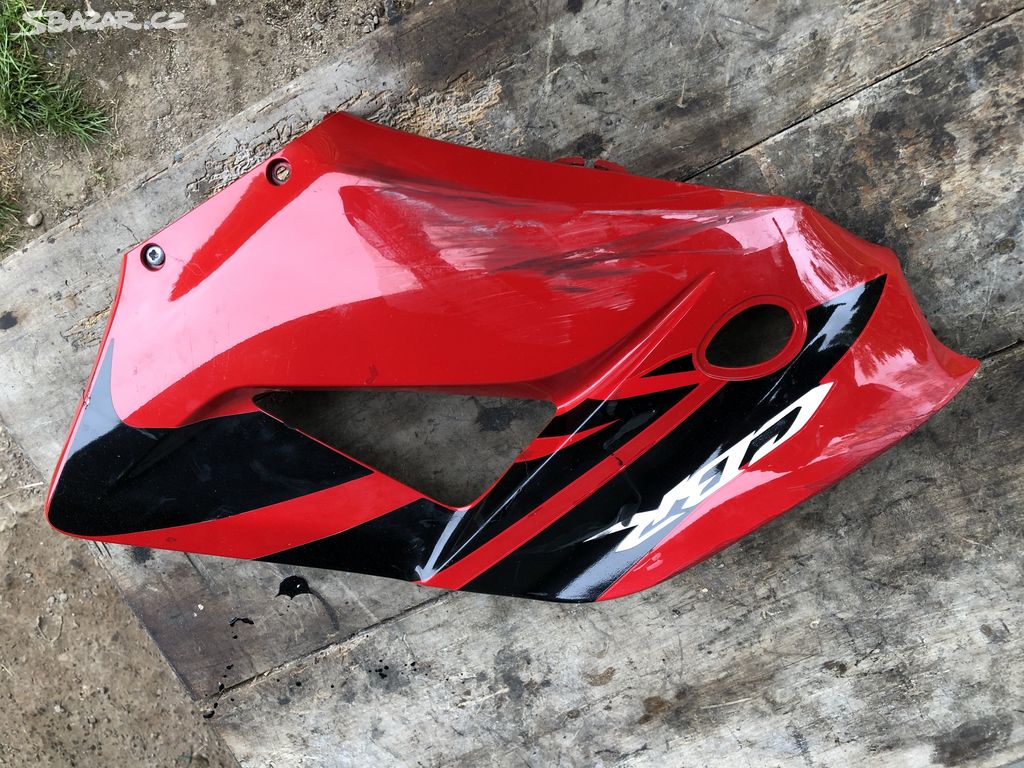 levý plast kapota honda CBR125 2008