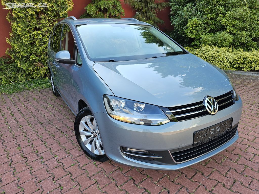 VW Sharan 2.0 TDI 103kW,DSG,Webasto,Kamera,Tažné.