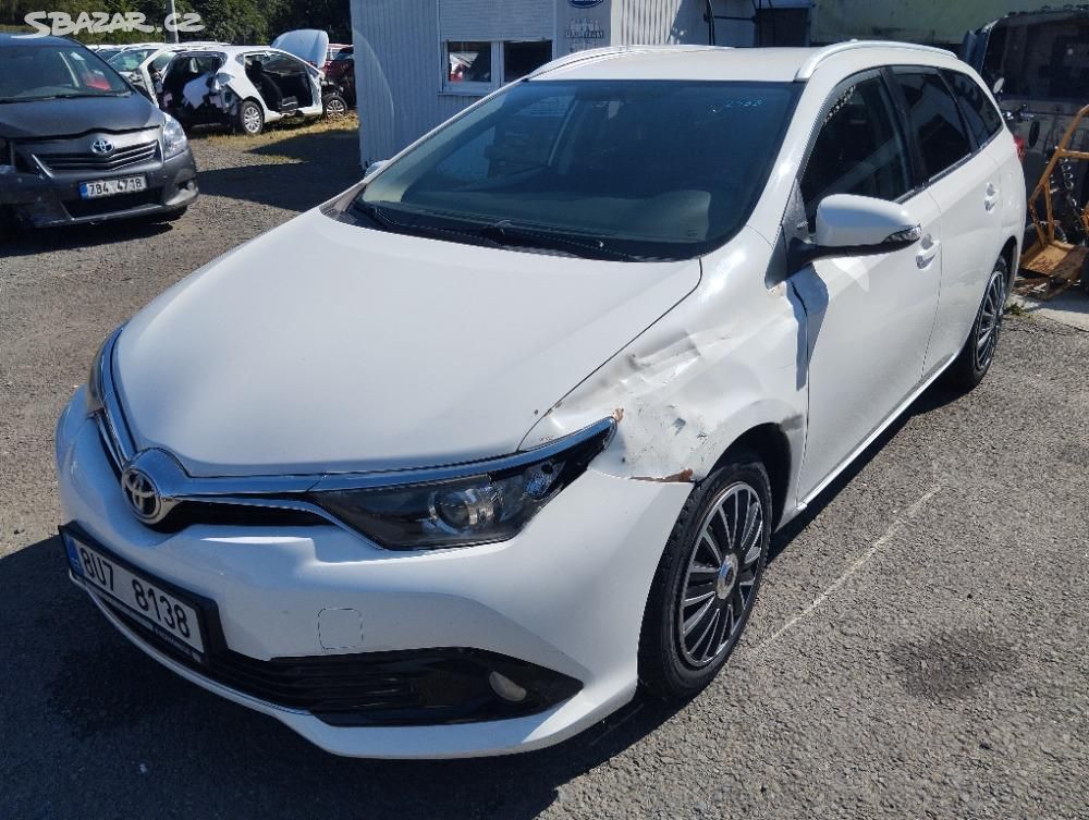 Toyota auris 1,6 vvti 7/2016 naj 127 tis -pojizdné