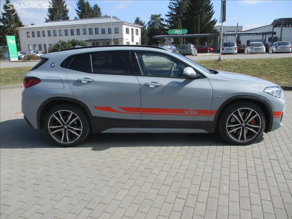 BMW X2 2,0i 131kw XDrive AT EDICE M MESH 2021 CZ - fotka 5