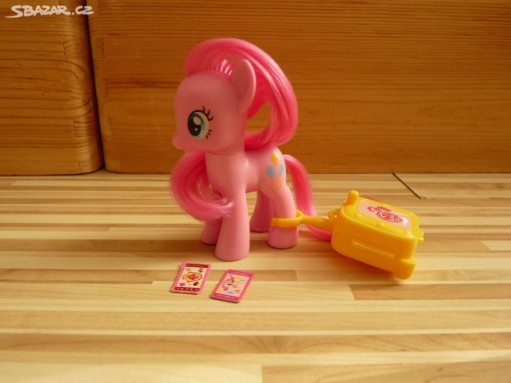 My Little Pony G4 Traveling Pinkie Pie