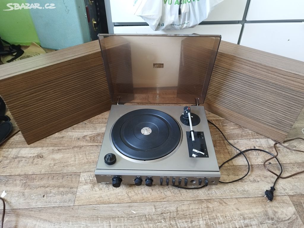 Gramofon tesla NZC 300 + REPRO