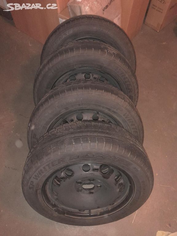 Zánovní zimní kola 185/60 R15 88H