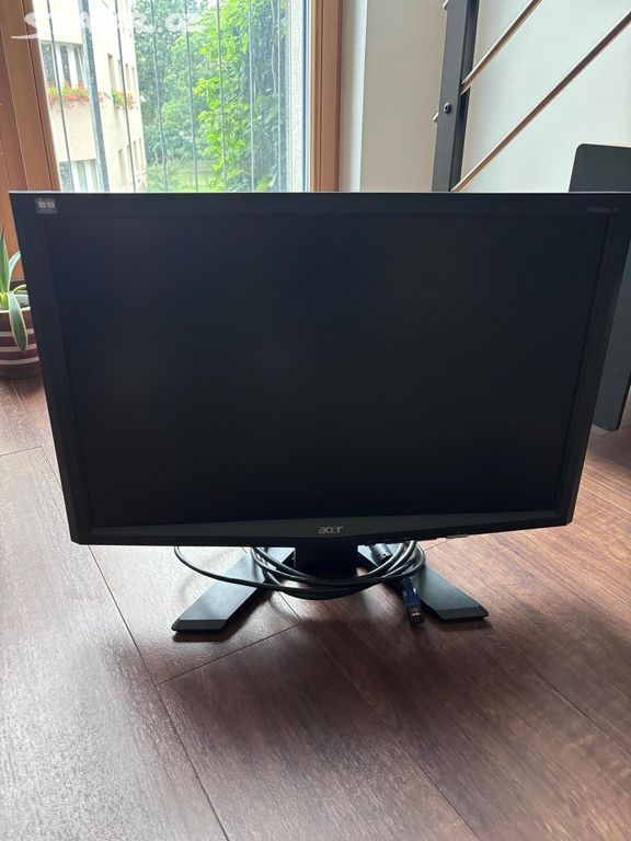 LCD monitor Acer X223W Q, 22 palcu