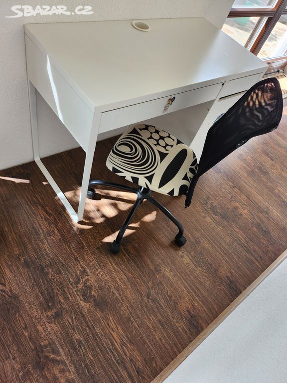 Pracovní stůl IKEA MALM s 2 šuplíky + Židle