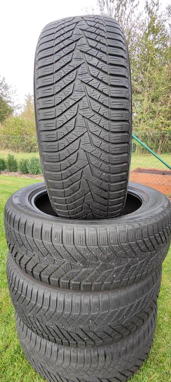 YOKOHAMA 225/55 R 19 BLUEARTH*WINTER V905 99V.