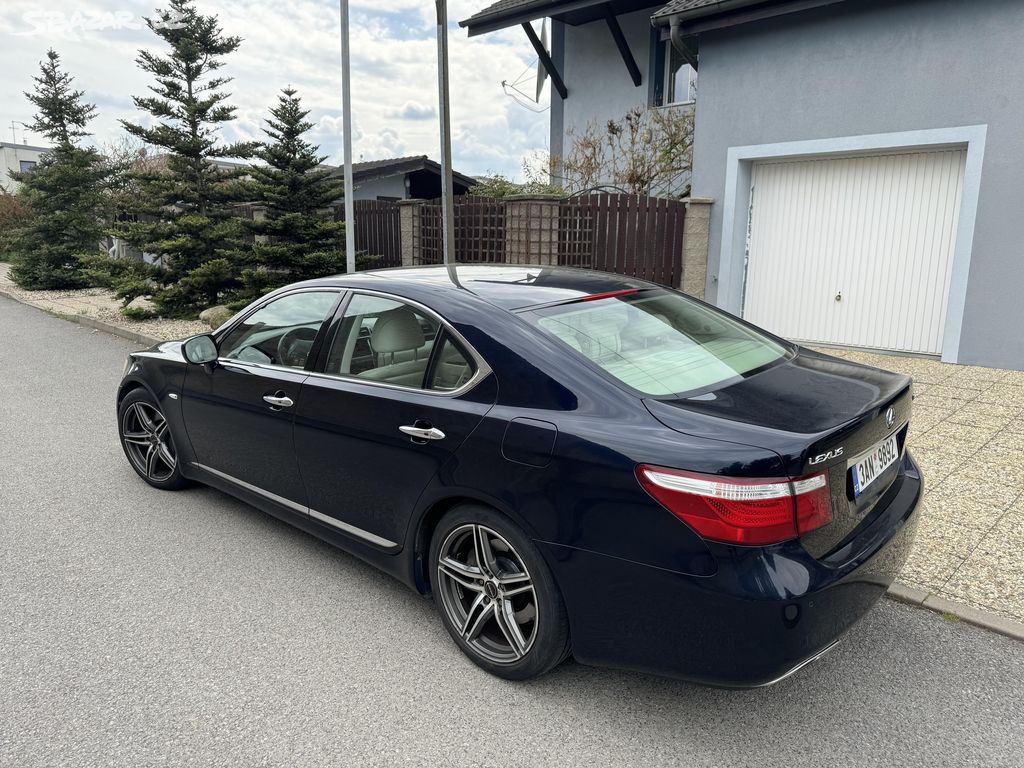 Lexus LS460, V8, 180000km, 2009