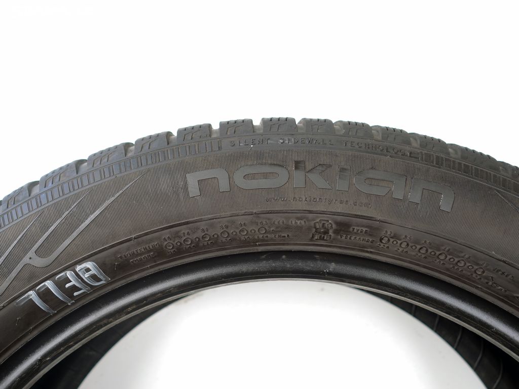 Zimní pneu 235/50/18 Nokian 4ks p7738