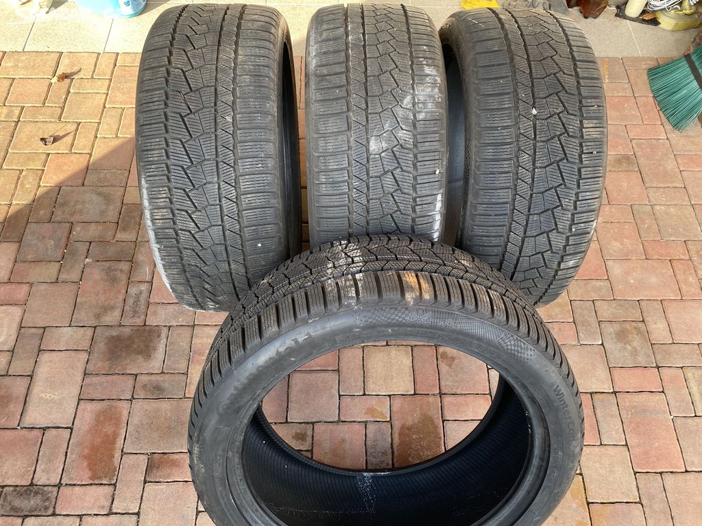 Zimni pneu Continental 275/40R21 XL 107V