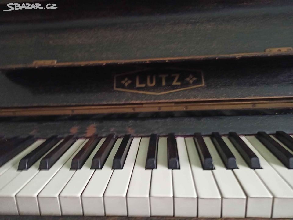 Pianino LUTZ