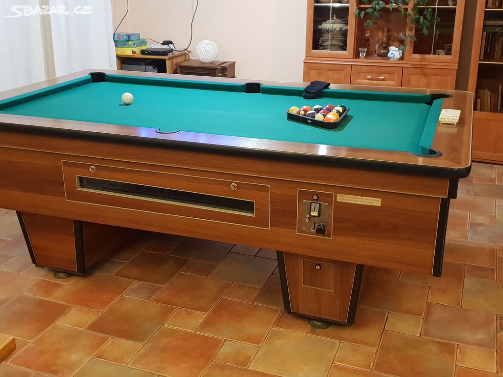 Kulečníkový stůl - billiard pool