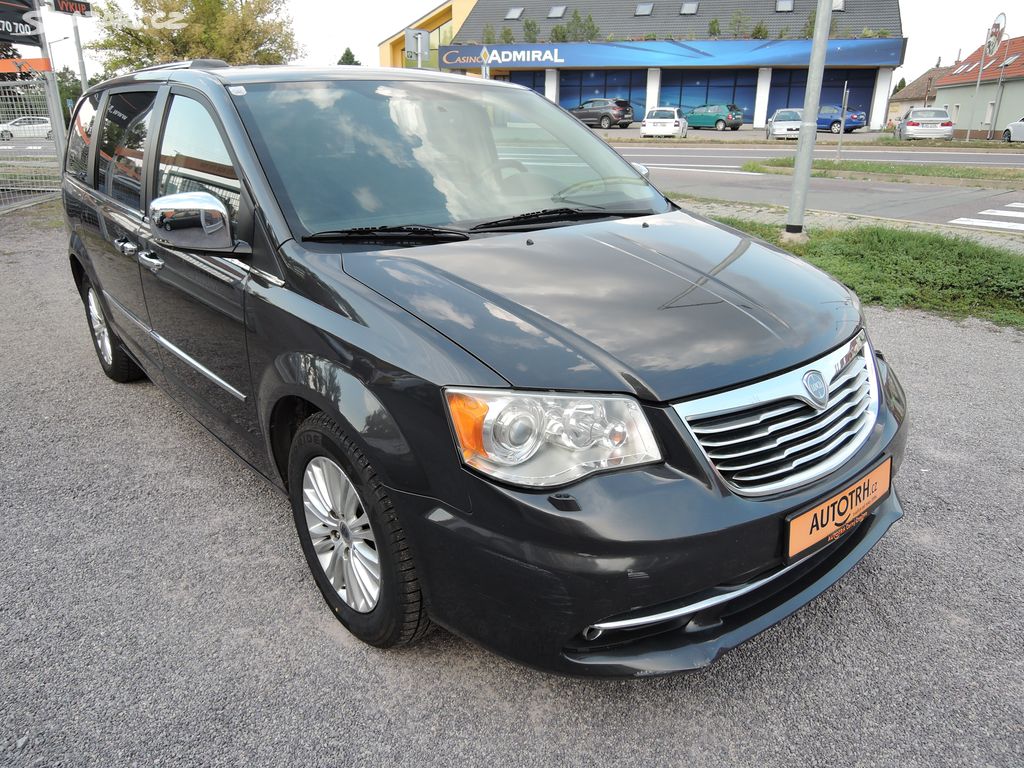 Lancia Voyager 2,8 CRD Aut. StownGo NAVI Kůže 2013