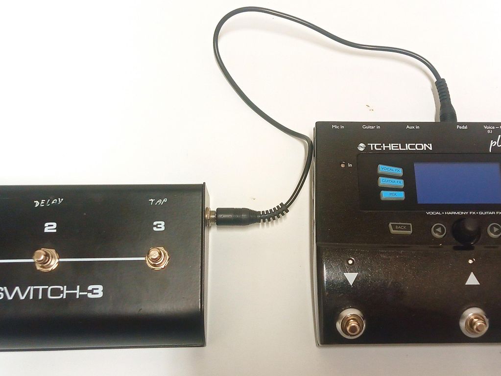 TC Helicon Play Acoustic + TC Helicon 3switch