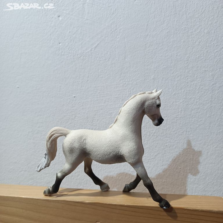 Schleich bílá klisna