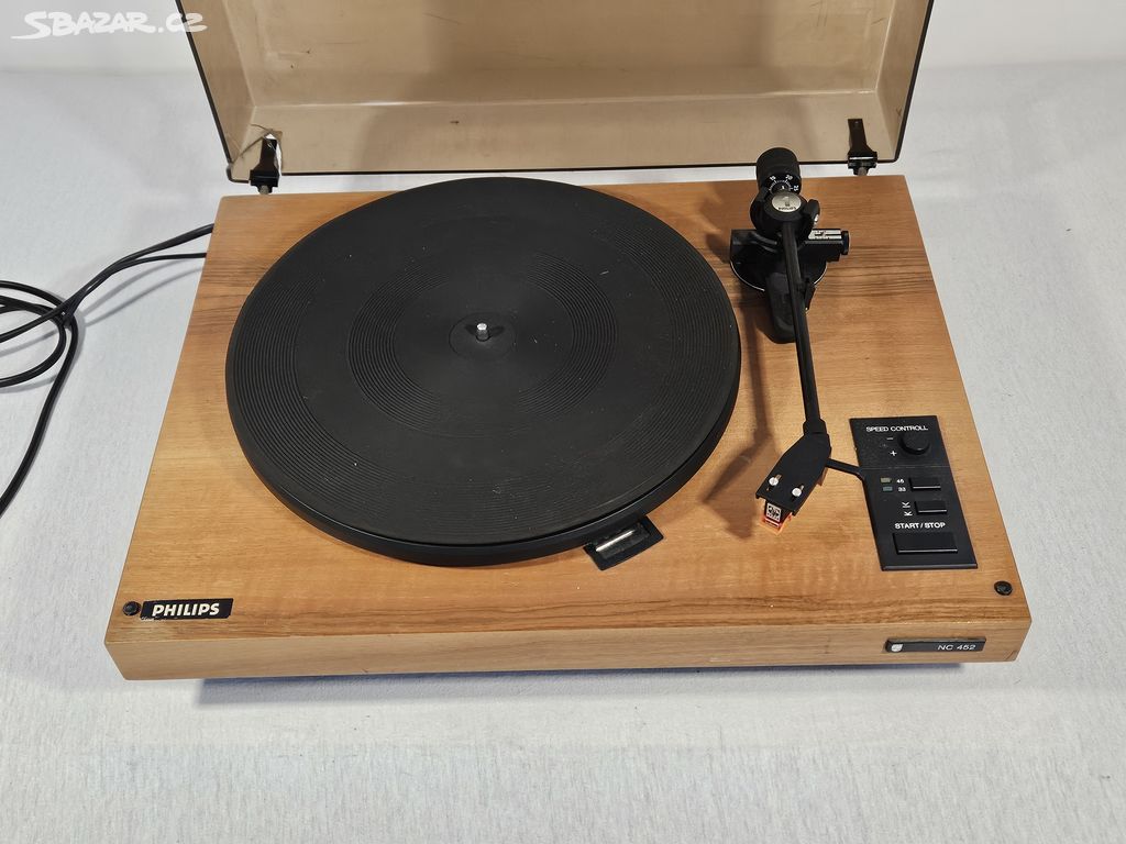 Gramofon Tesla NC452