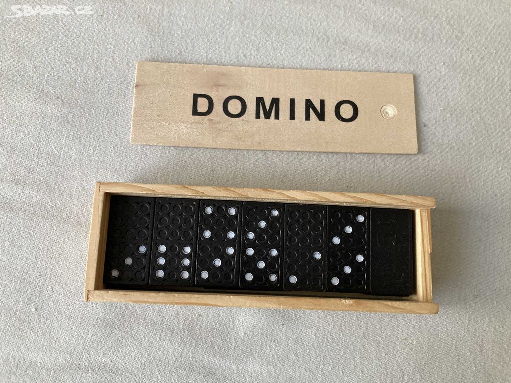 Dřevěné domino