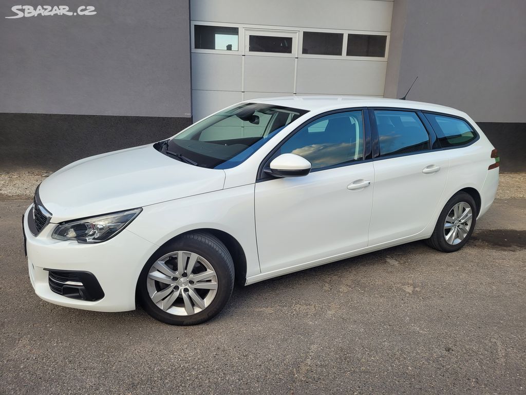 PEUGEOT 308 SW 1.2i 81kW combi, r.21 134000km ČR.