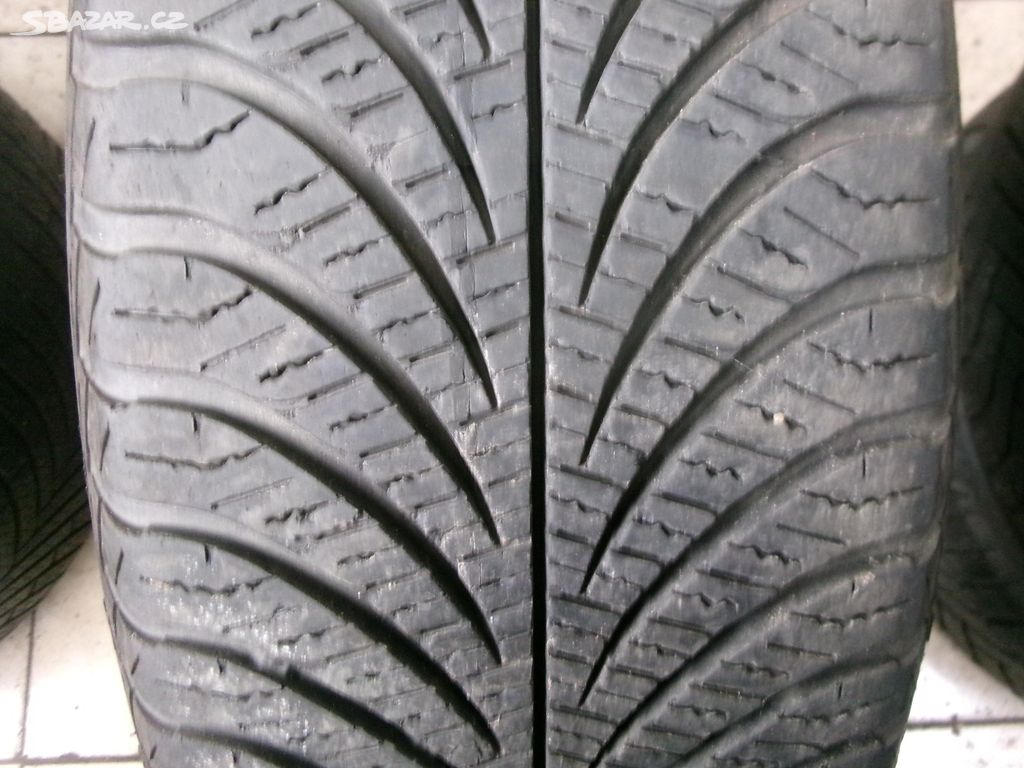 Zimní pneu GOODYEAR 175 65 14 č.14689