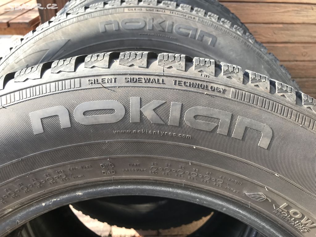 Zimní pneu Nokian Tyres WR D4 225/60 R16