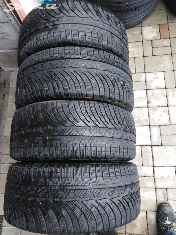 Pneu Michelin 245 40 19 98v