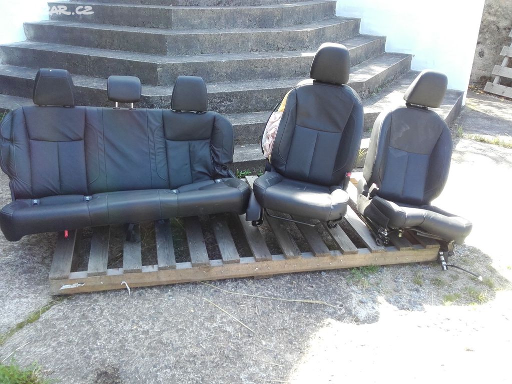 Kožené sedačky Nissan Navara D23, 2016-