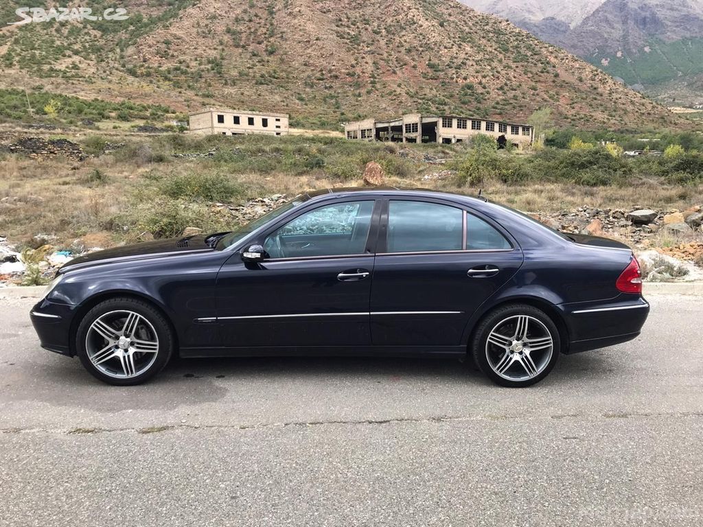 Mercedes Benz e-class 211, E400