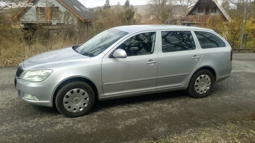Škoda Octavia combi II 2.0 TDI DSG Elegance CZ-TOP
