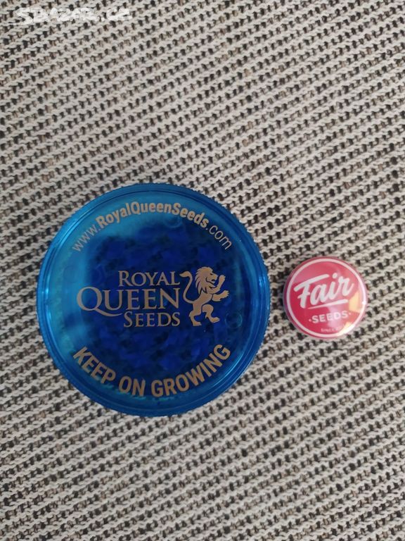 Nová drtička a odznak zn. Royal Queen a Fair Seeds