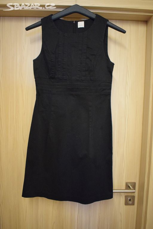 Černé šaty Camaeu vel. 40 - BALÍKOVNA 30 KČ