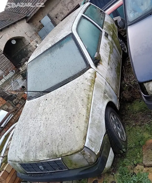 Lancia Y10 Selectronic - 2 vozy - fotka 2