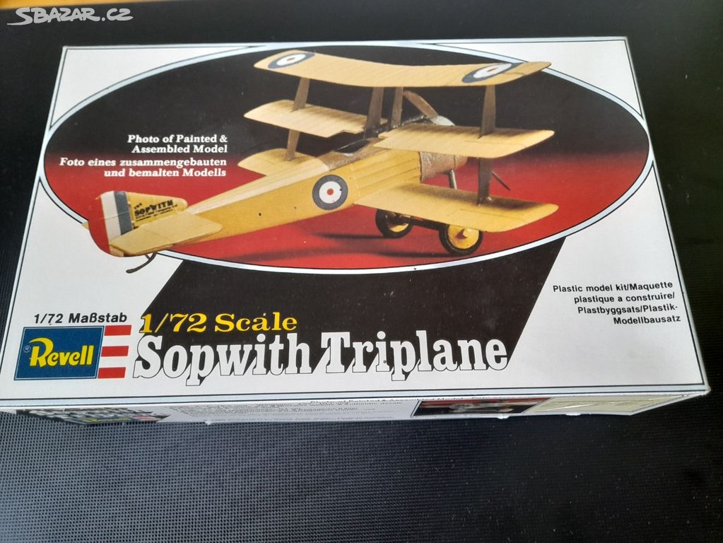 Plastikové  modely  letadel   1:72  v krabici