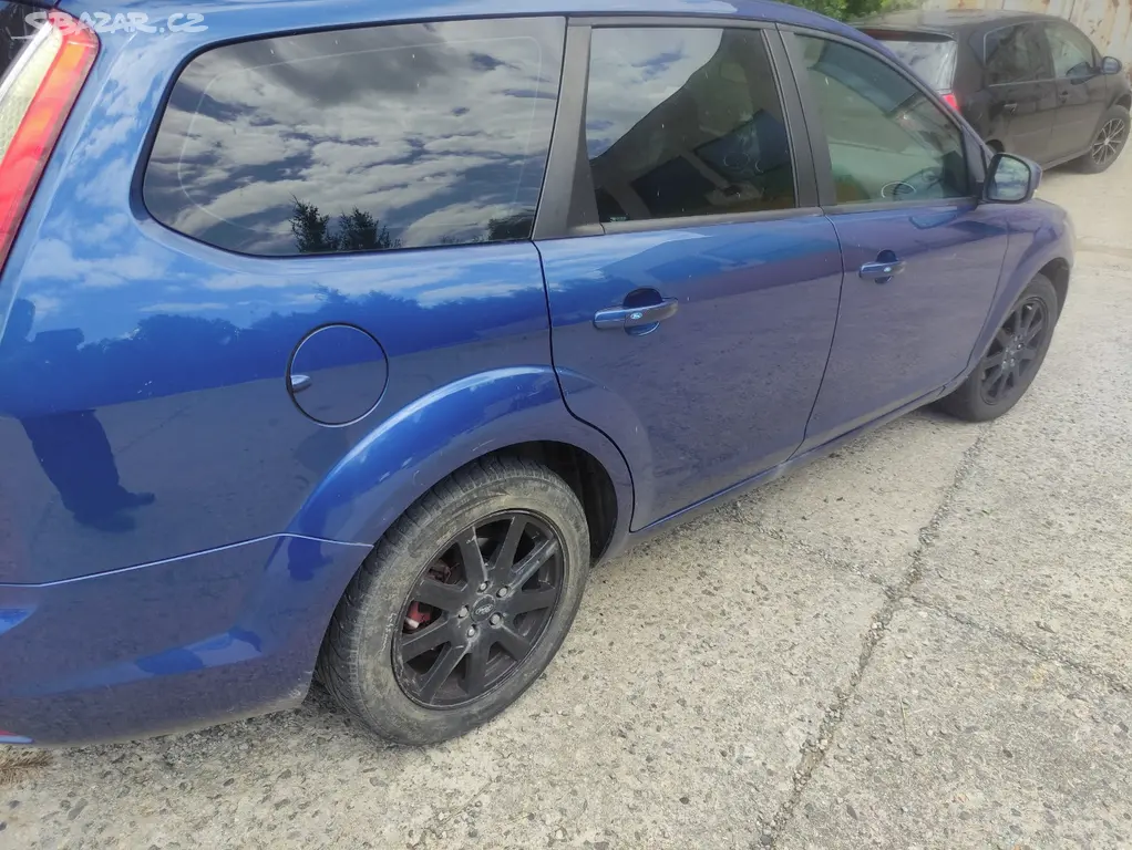 Ford Focus 1,6tdci 80kw r.v.2008 stk 12/26 - fotka 4