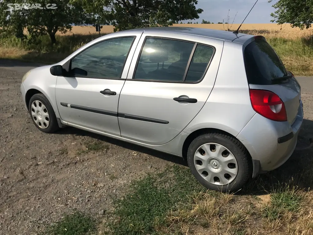 Renault Clio 1.5 dci 50kw - fotka 3