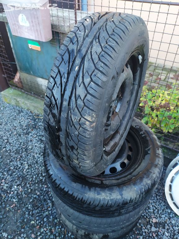 Letní pneu na discích 195/65 R15, rozteč 4x108