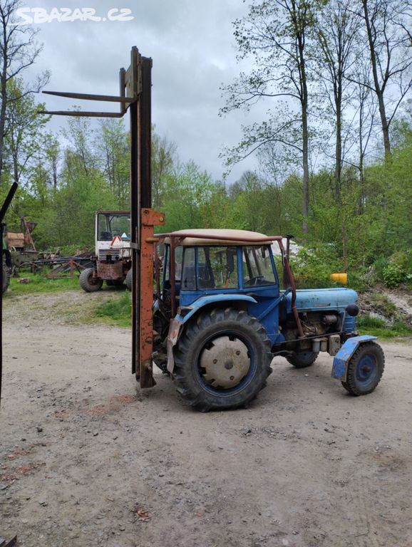 Zvedák za traktor Zetor vidle