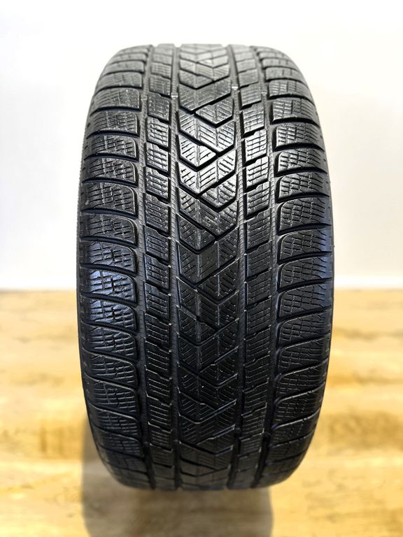 2x zimní Pirelli Scorpion Winter 285/45/20 112V