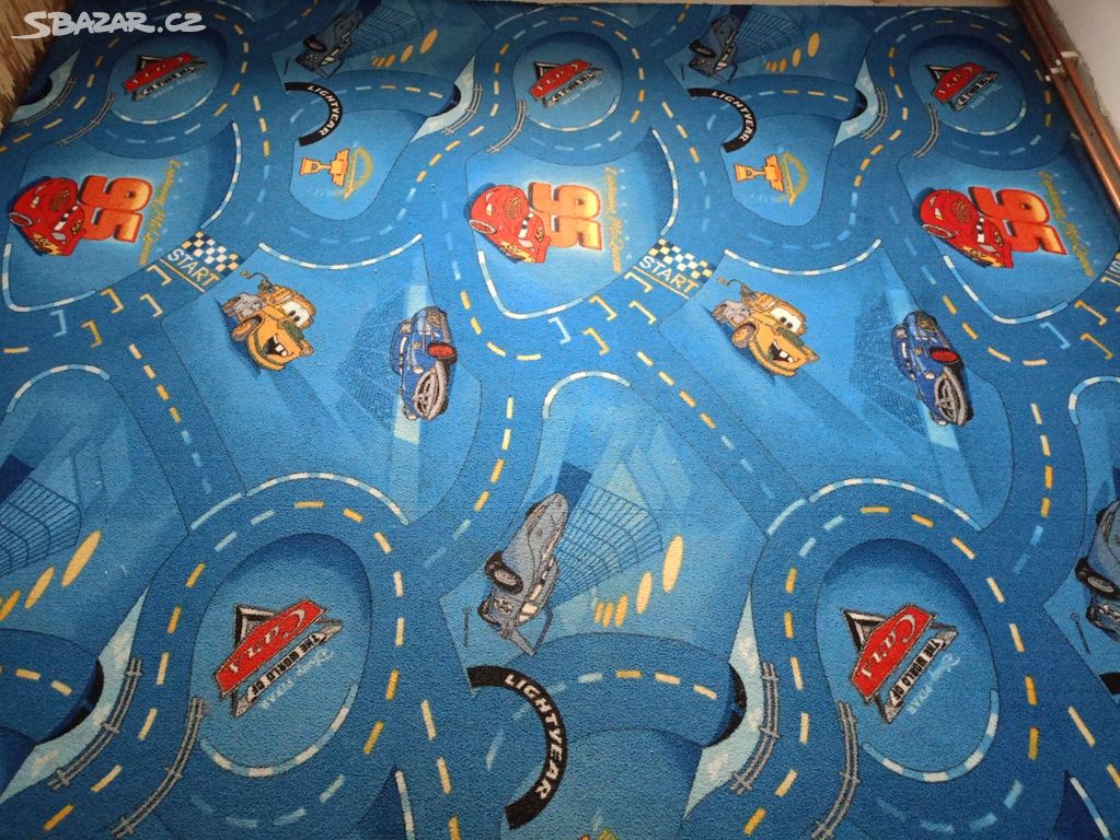 Dětský koberec world od Cars 77 modrý