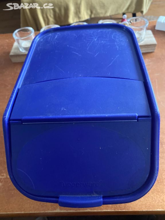 Dóza Tupperware