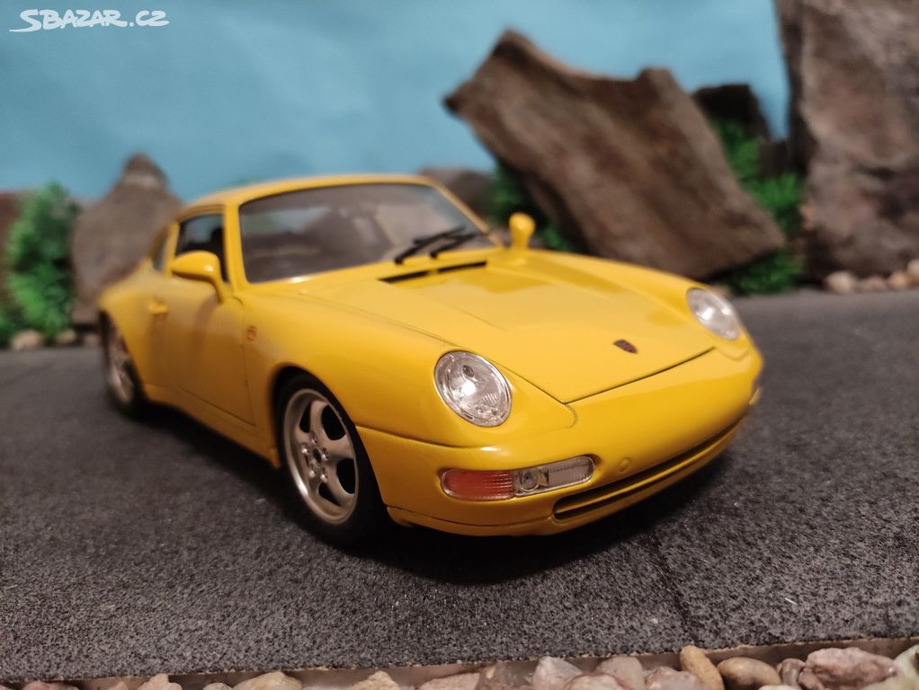 Prodám model 1:18 Porsche 911 Carrera 993