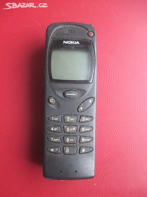 Nabízím starý mobilní telefon Nokia NHE-8