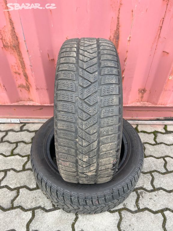 Zimní pneumatiky 215/55/17, Pirelli