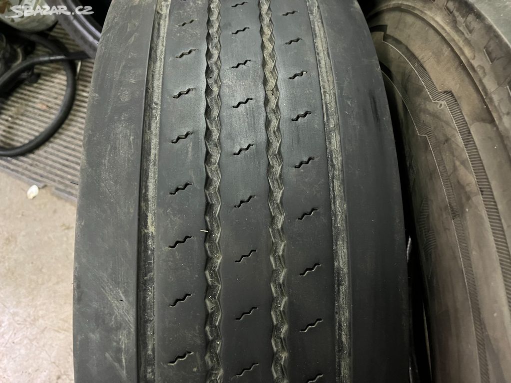 VODÍCÍ pneu BARUM 315/70R22.5 315 70 22.5 R22.5