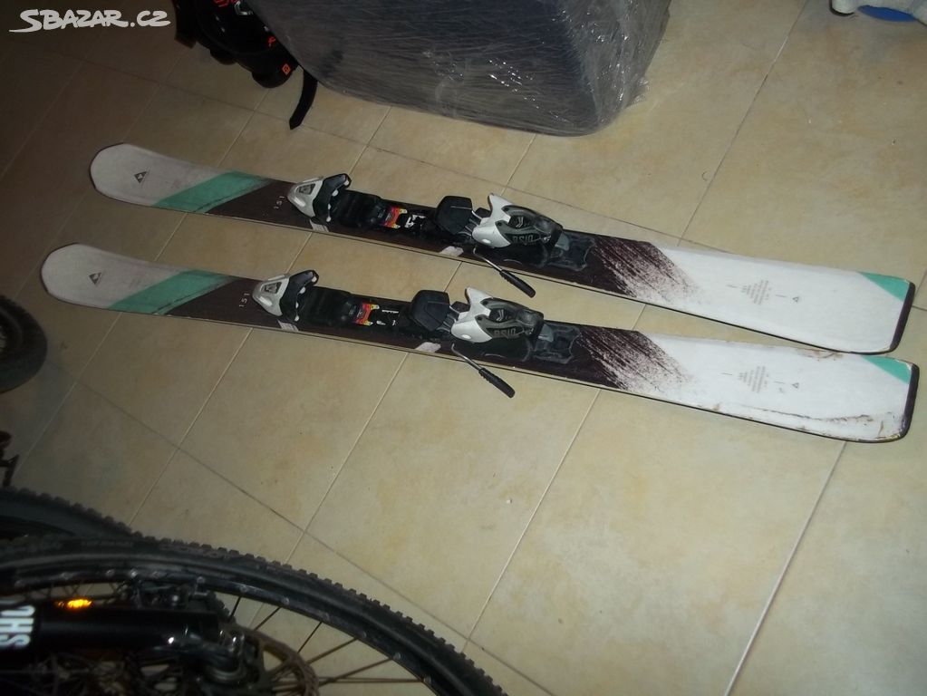 Dámské Carvingové lyže Fischer 151cm